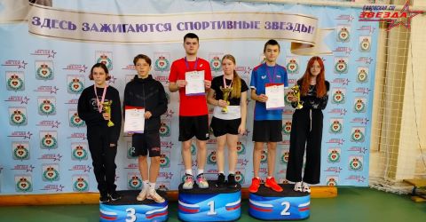 Соревнования по бадминтону