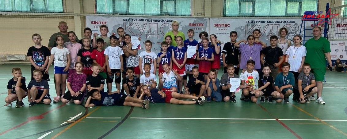 Соревнования по пионерболу