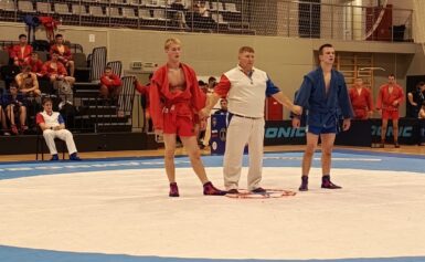 Наш тренер в судейской коллегии.